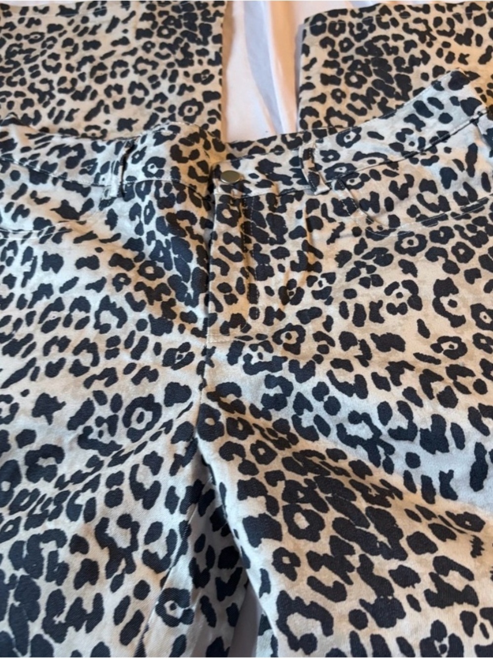 SHEIN Leopard Print Wide Leg Jeans - Black and Cream